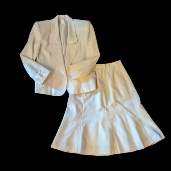 Oleg Cassini Cream Skirt Set - Picture 1 of 11